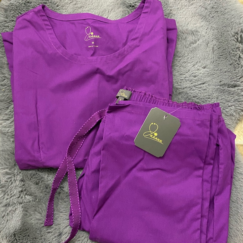 Jaanuu scrubs